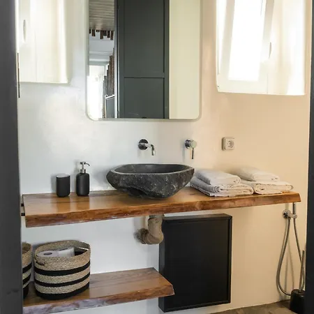 Appartement Panda Art Ano Mera