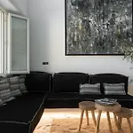 Panda Art Apartment Ano Mera