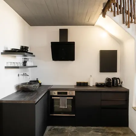 Apartman Panda Art *